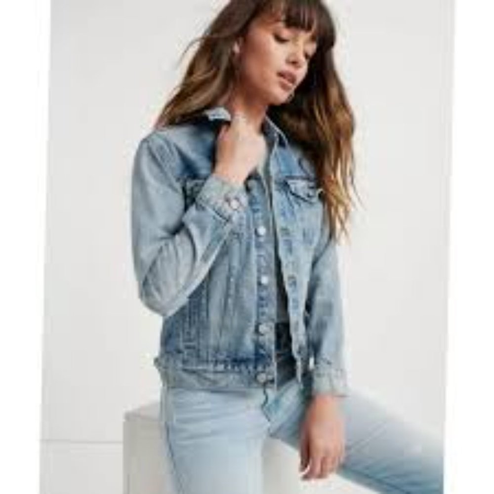 Almost Brand New Lucky Brand Women's Tomboy Trucker XS Denim Jacket Distressed